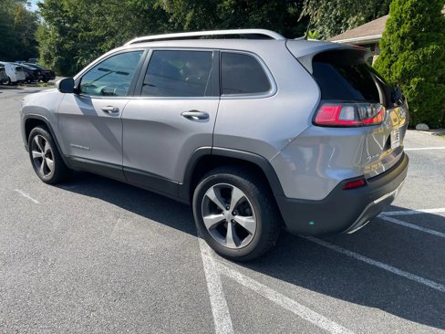 Used 2019 Jeep Cherokee Limited image 8