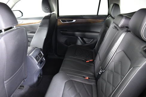 Used 2025 Volkswagen Atlas SE image 22