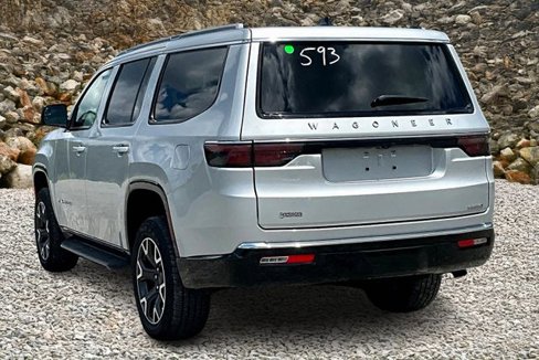 Used 2024 Jeep Wagoneer Series III image 11