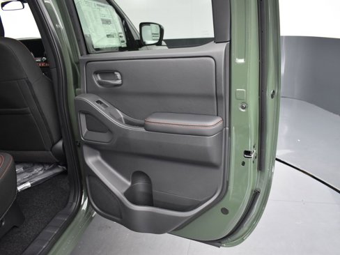 New 2026 Nissan Frontier PRO-4X image 9