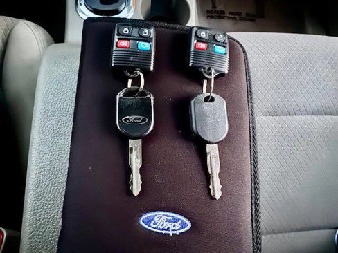 Used 2006 Ford Explorer XLS image 10