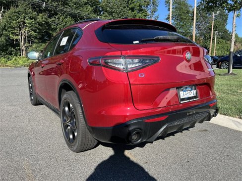 New 2025 Alfa Romeo Stelvio Sprint image 6