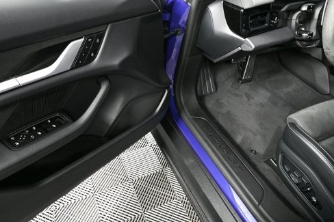 Used 2025 Porsche Taycan Turbo GT image 7