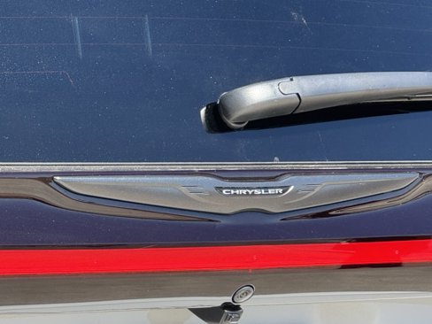 New 2026 Chrysler Pacifica Select w/ S Appearance Package image 10