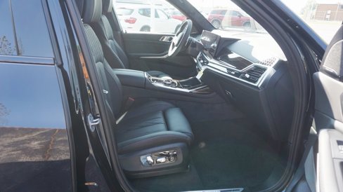 New 2026 BMW X7 M60i w/ Executive Package image 12