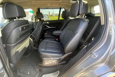 Used 2024 BMW X7 xDrive40i w/ Premium Package image 19