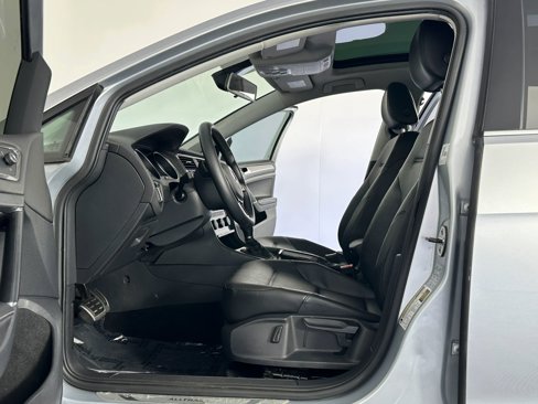 Used 2017 Volkswagen Golf Alltrack SE image 23