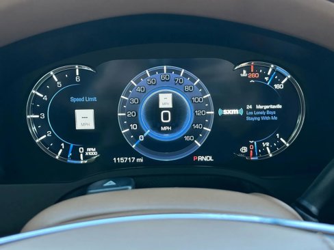Used 2017 Cadillac Escalade ESV Platinum image 11