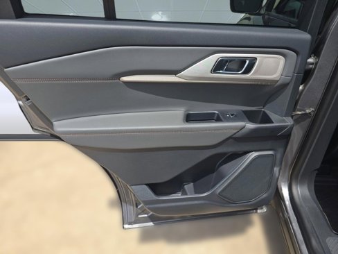 New 2025 Ford Explorer Active w/ Active Comfort Package image 26
