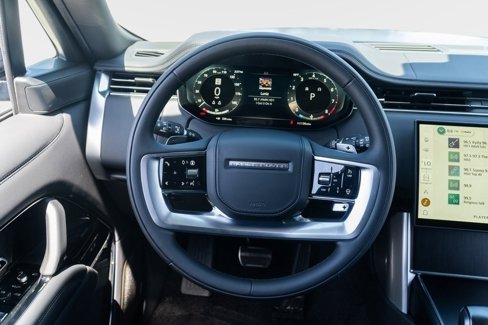 New 2025 Land Rover Range Rover SV image 12