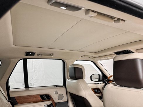 Used 2019 Land Rover Range Rover HSE image 13