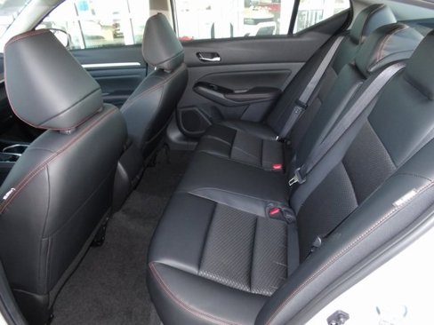 New 2025 Nissan Altima 2.5 SR image 15