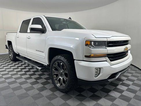 Used 2018 Chevrolet Silverado 1500 LT w/ All Star Edition image 7