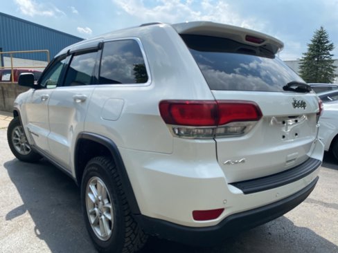 Used 2020 Jeep Grand Cherokee Laredo image 4