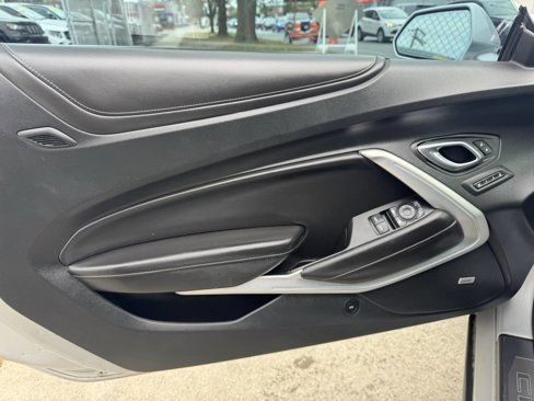Used 2019 Chevrolet Camaro SS image 17