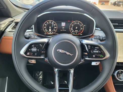New 2026 Jaguar F-PACE R-Dynamic S image 7