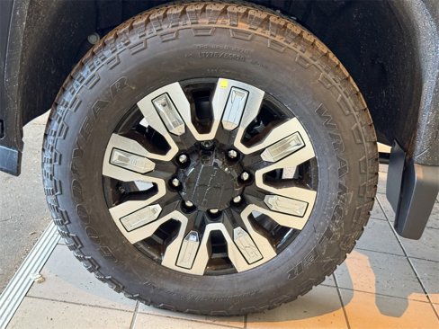 New 2025 GMC Sierra 3500 Denali w/ Denali Reserve Package image 13