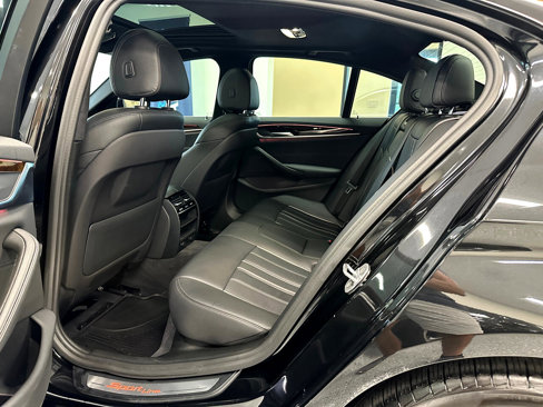 Used 2019 BMW 540i xDrive image 21