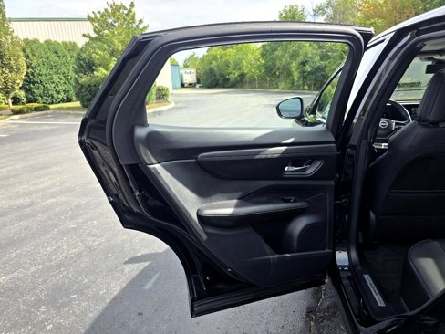 Used 2024 Nissan Ariya AWD image 39