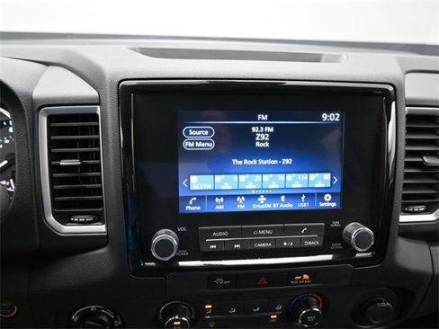 Used 2024 Nissan Frontier SV image 29