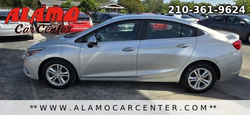 Used 2017 Chevrolet Cruze LT image 2