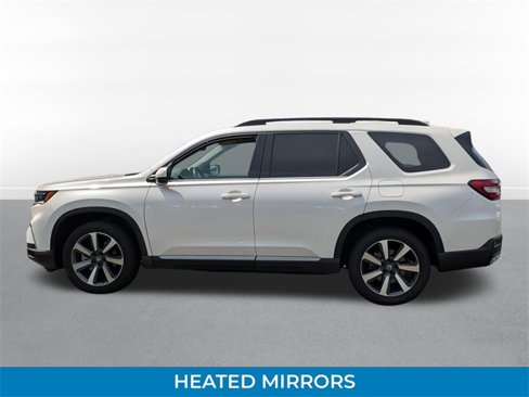 Used 2023 Honda Pilot Touring image 7