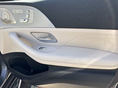 New 2026 Mercedes-Benz GLS 450 4MATIC image 17