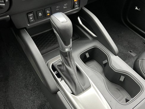 New 2025 Nissan Frontier SL image 29