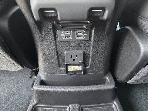 New 2025 Jeep Wrangler Unlimited Rubicon 4xe image 31