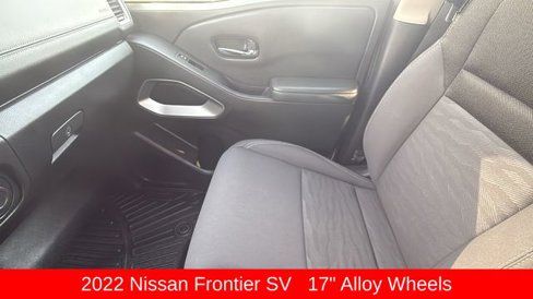 Used 2022 Nissan Frontier SV image 12