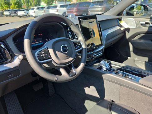 New 2026 Volvo XC60 B5 Ultra w/ Protection Package Premier image 7