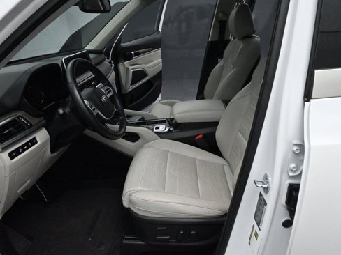 Used 2021 Kia Telluride SX w/ SX Prestige Package image 15
