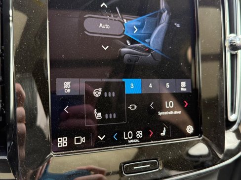 New 2025 Volvo XC40 B5 Core w/ Protection Package Premier image 16