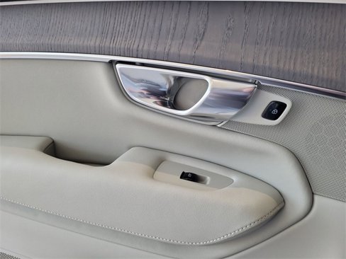 New 2026 Volvo XC90 T8 Ultra image 15