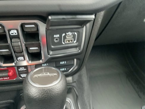 New 2025 Jeep Gladiator Rubicon w/ Convenience Group image 28