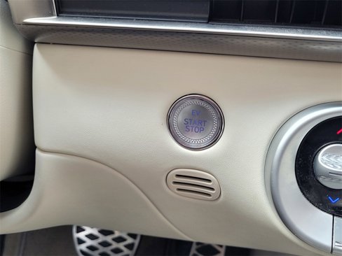 Used 2023 Genesis GV60 Performance image 26