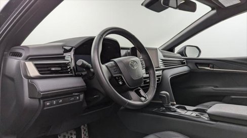 Used 2025 Toyota Camry SE image 23