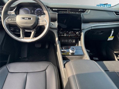New 2025 Jeep Grand Cherokee Limited image 10