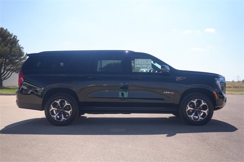 New 2026 GMC Yukon XL AT4 Ultimate w/ LPO, Floor Liner Package image 3