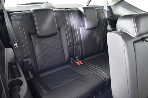 Used 2025 Volkswagen Atlas SE image 25