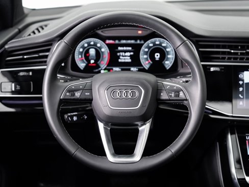 Certified 2025 Audi Q7 3.0T Prestige image 11
