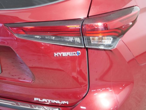 Used 2020 Toyota Highlander Limited image 17