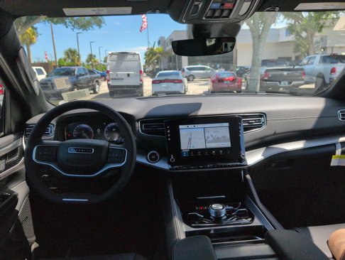 New 2025 Jeep Wagoneer Series II image 30