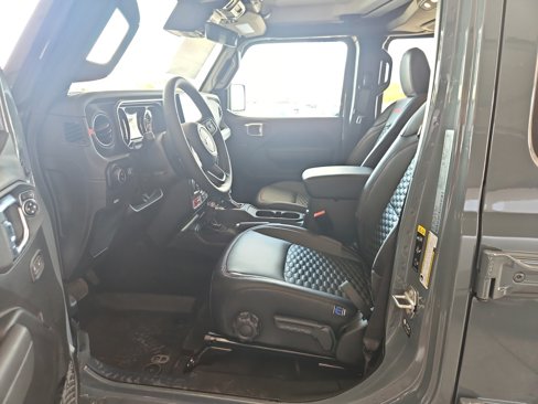 New 2025 Jeep Gladiator Rubicon image 14