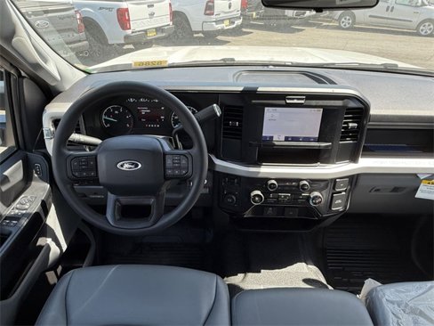 New 2025 Ford F550 4x4 SuperCab Super Duty image 14
