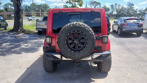 Used 2013 Jeep Wrangler Unlimited Sahara w/ Max Tow Pkg image 4