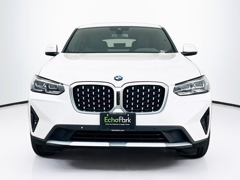 Used 2024 BMW X4 xDrive30i image 2