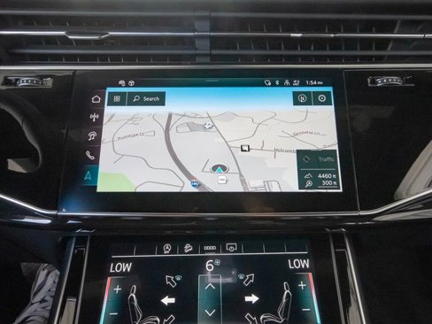 Certified 2025 Audi Q8 Premium image 24