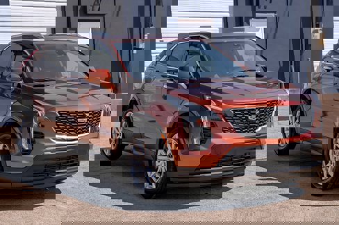 Used 2019 Cadillac XT4 Luxury w/ Cold Weather Package image 9