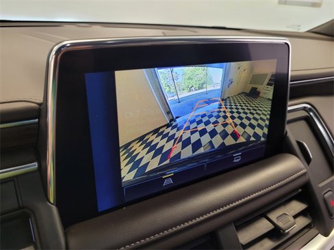 Used 2023 Chevrolet Suburban LT image 16
